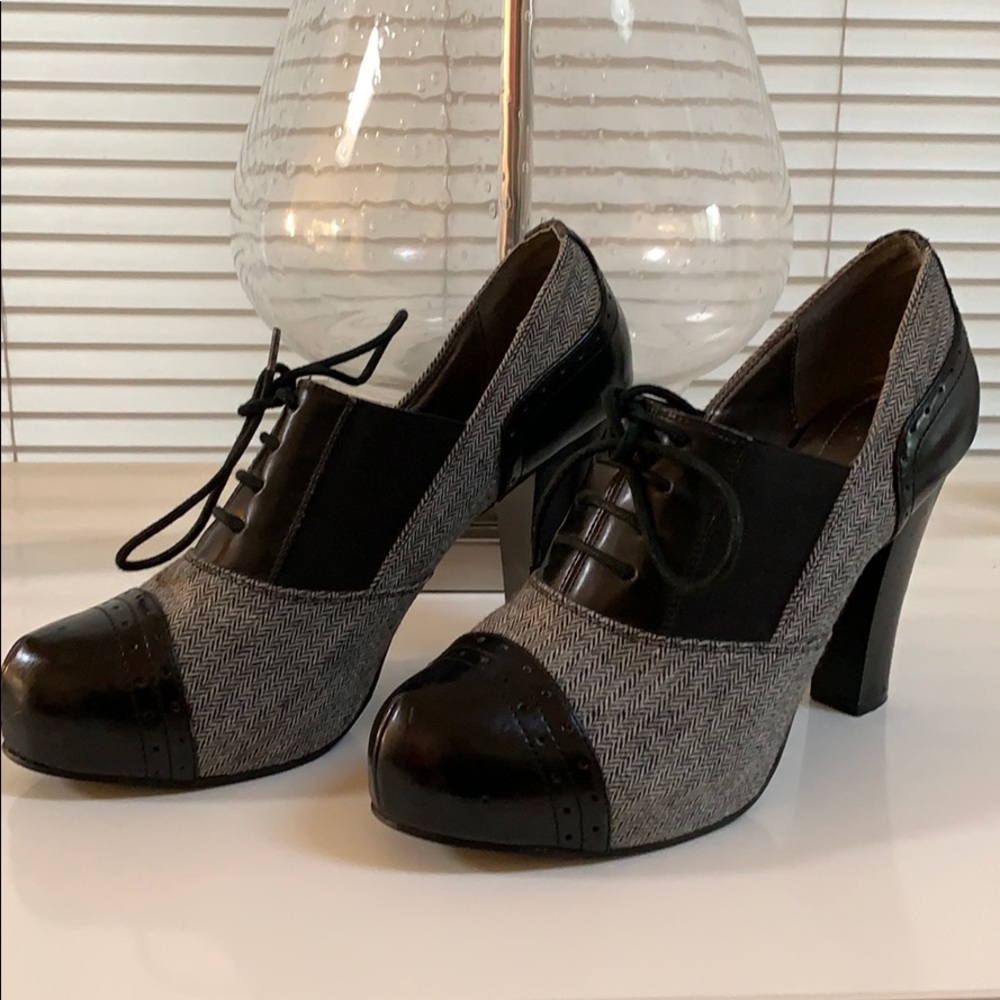 Platform tweed and black leather oxfords